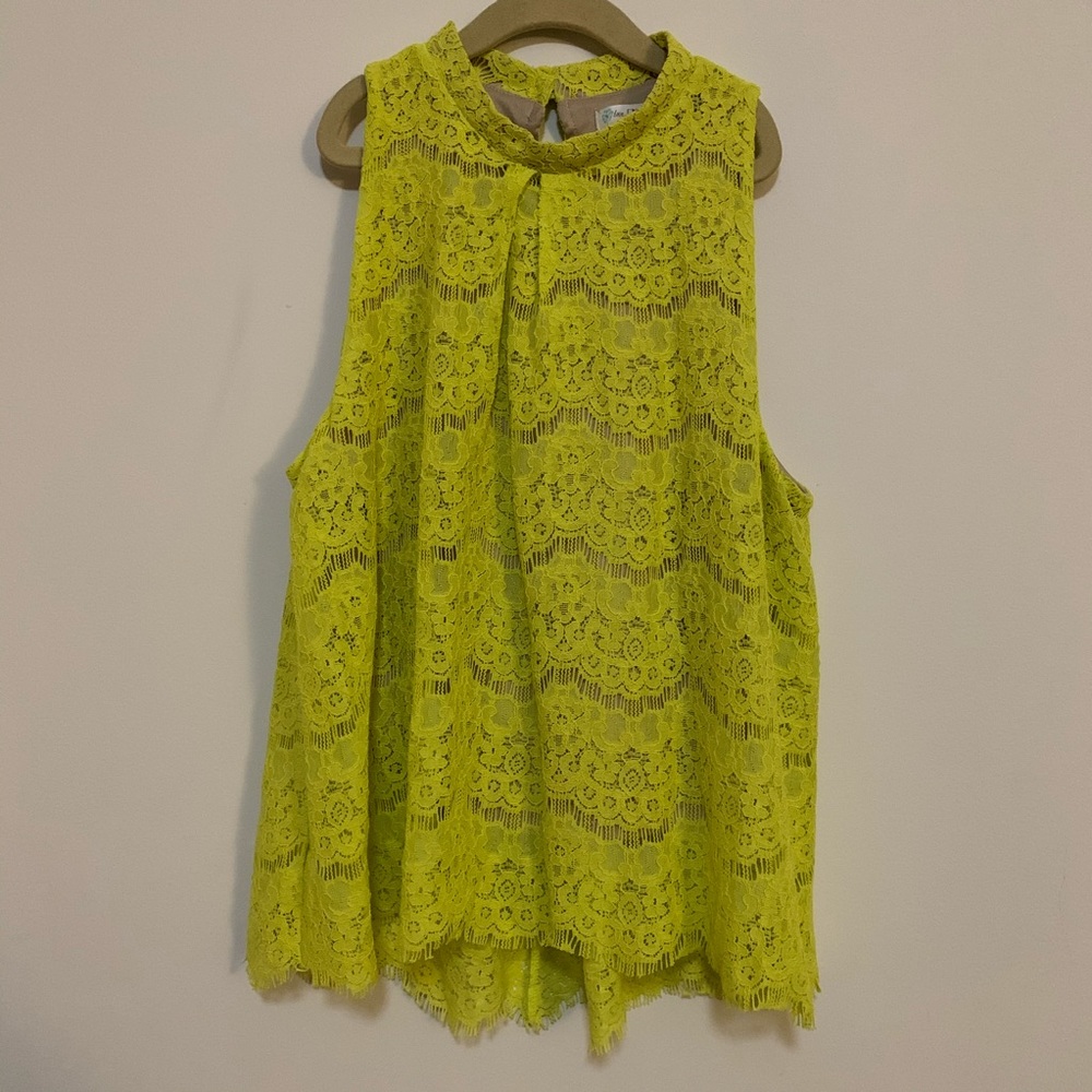 🎄Yellow Lace Sleeveless Blouse